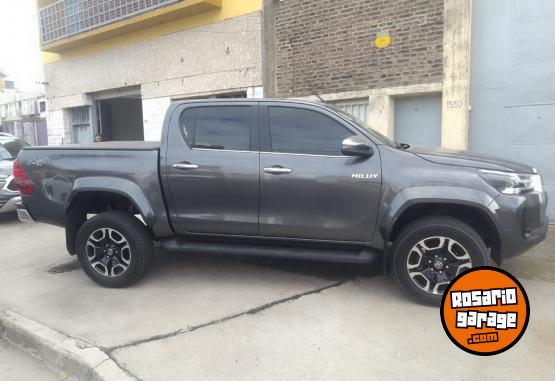 Camionetas - Toyota HILUX SRX 2024 Diesel 2500Km - En Venta