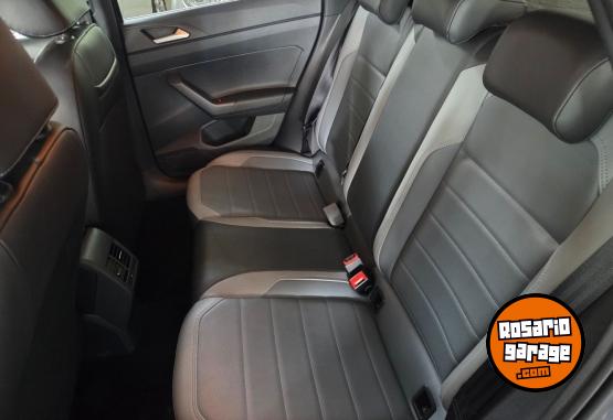 Autos - Volkswagen Nivus highline 2025 Nafta 18000Km - En Venta