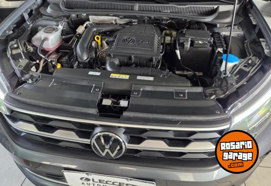 Autos - Volkswagen Nivus highline 2025 Nafta 18000Km - En Venta