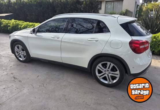 Autos - Mercedes Benz GLA200 2016 Nafta 118000Km - En Venta