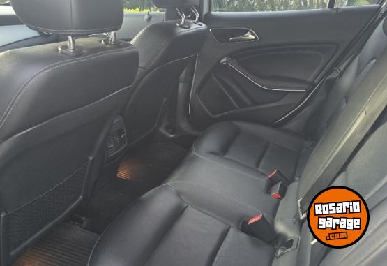 Autos - Mercedes Benz GLA200 2016 Nafta 118000Km - En Venta