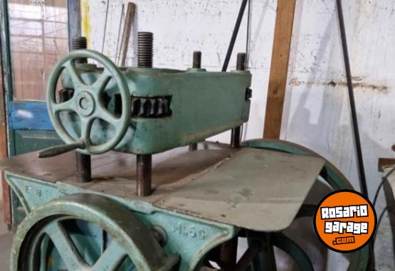 Herramientas - Balanc�n troquelador de 4 columnas - En Venta