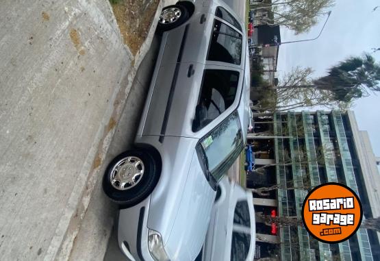 Autos - Volkswagen Gol 2004 Nafta 167000Km - En Venta