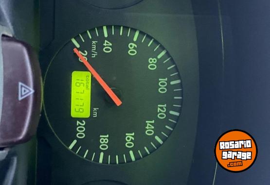 Autos - Volkswagen Gol 2004 Nafta 167000Km - En Venta