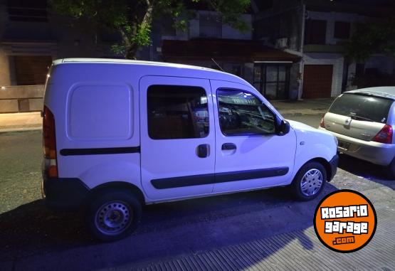 Utilitarios - Renault Kangoo 2017 Nafta 215000Km - En Venta