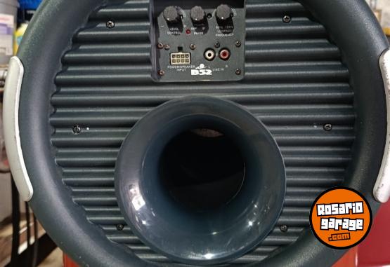 Accesorios para Autos - Bazooka potenciada 12 pulgadas ,poco uso B52 - En Venta