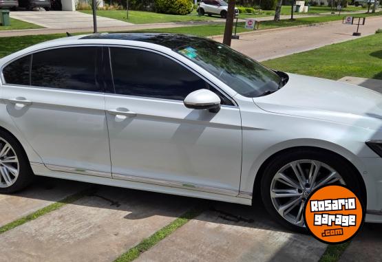Autos - Volkswagen Passat R Line 2019 Nafta 94000Km - En Venta