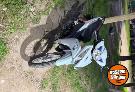 Motos - Honda wave 2025 Nafta 3300Km - En Venta