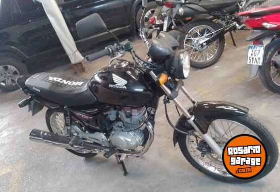 Motos - Honda Tit�n 150 2013 Nafta 44000Km - En Venta