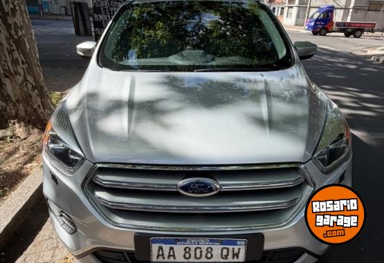 Camionetas - Ford Kuga 2017 Nafta 107000Km - En Venta