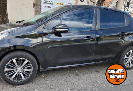 Autos - Peugeot 208 ALLURE 1.6 2017 Nafta 105000Km - En Venta