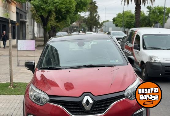 Autos - Renault CAPTUR INTENSE 2019 Nafta 130000Km - En Venta