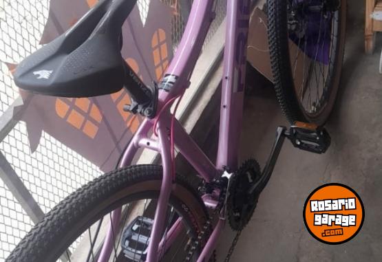 Deportes - VENZO FRIDA BELLE R29 – SHIMANO – FRENOS HIDRÁULICOS - En Venta