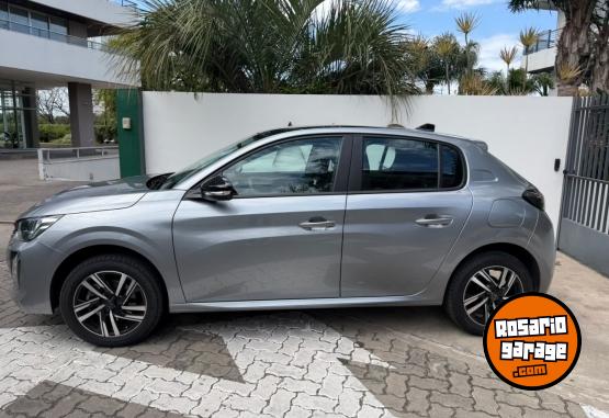 Autos - Peugeot 208 2025 Nafta 13000Km - En Venta