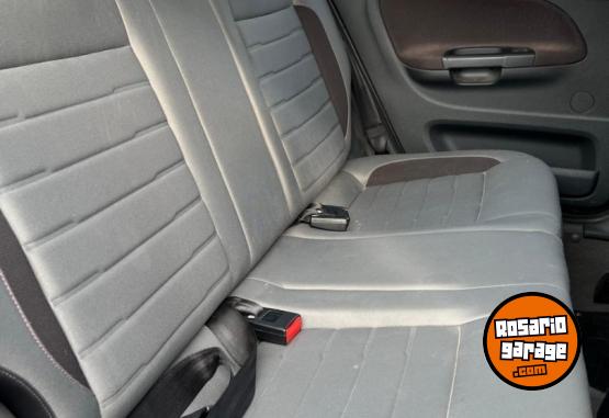 Autos - Volkswagen Voyage 2016 Nafta 130000Km - En Venta