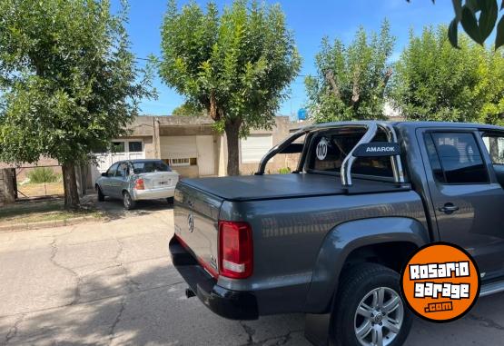 Camionetas - Volkswagen Amarok conforline 2015 Diesel 149000Km - En Venta