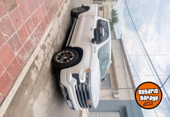 Camionetas - Chevrolet Silverado HC 2025 Nafta 34000Km - En Venta