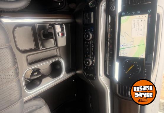 Camionetas - Chevrolet Silverado HC 2025 Nafta 34000Km - En Venta