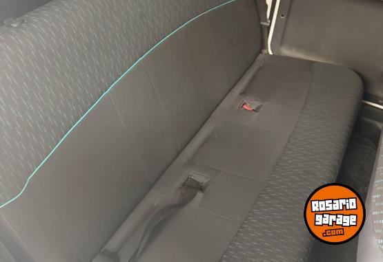 Utilitarios - Renault Kangoo confort GNC LEER 2016 GNC 158000Km - En Venta