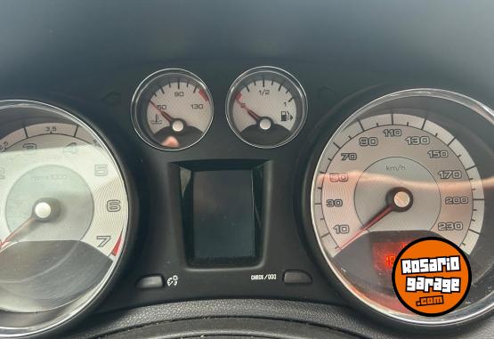 Autos - Peugeot 308 2017 Nafta 180000Km - En Venta