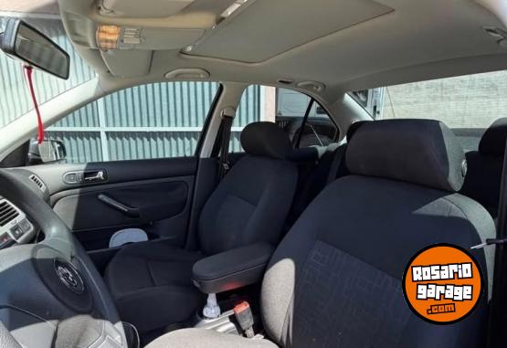 Autos - Volkswagen bora 2.0 2010 Nafta 70000Km - En Venta