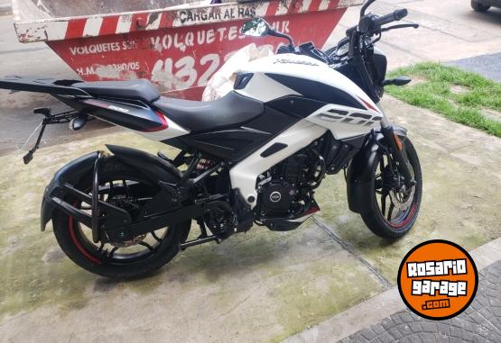 Motos - Bajaj Rouser ns200 2024 Nafta 9000Km - En Venta