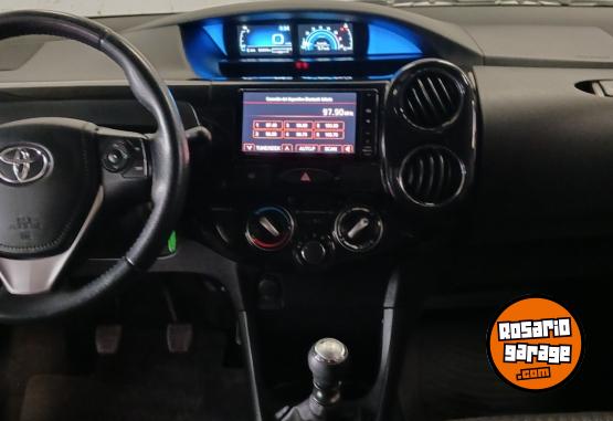 Autos - Toyota ETIOS XLS 2018 Nafta 85000Km - En Venta