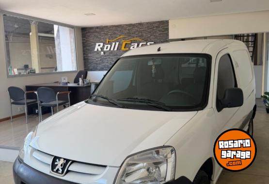 Utilitarios - Peugeot Partner Bussines es 2016 Nafta 117000Km - En Venta