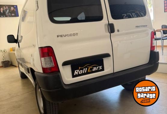 Utilitarios - Peugeot Partner Bussines es 2016 Nafta 117000Km - En Venta