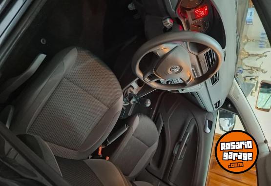 Autos - Volkswagen Gold trendline 2019 Nafta 64500Km - En Venta