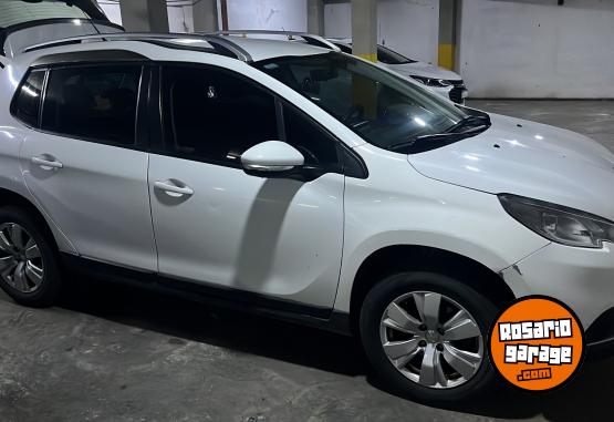 Autos - Peugeot 2008 allure 2017 Nafta 120000Km - En Venta