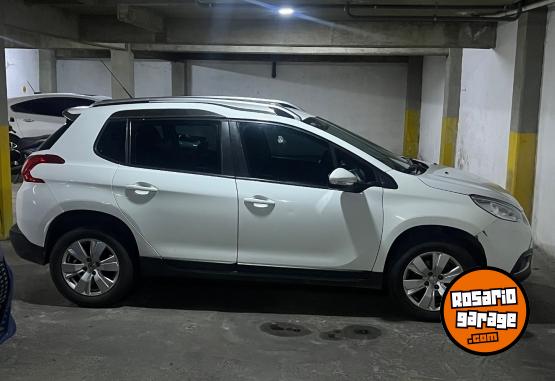 Autos - Peugeot 2008 allure 2017 Nafta 120000Km - En Venta