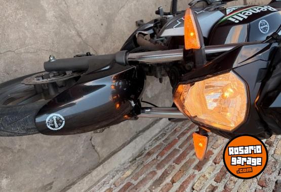 Motos - Benelli Tnt 150 2018 Nafta 22000Km - En Venta