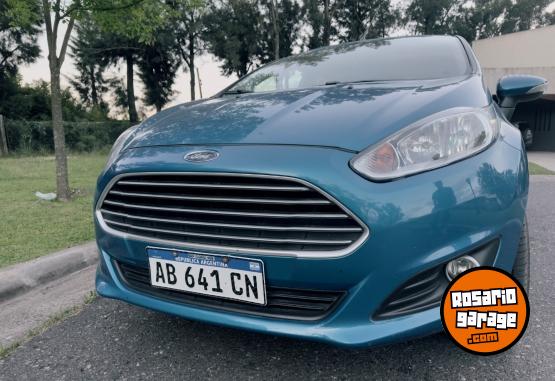 Autos - Ford Firsta 2017 Nafta 78000Km - En Venta