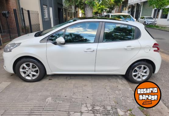Autos - Peugeot 208 2016 Nafta 69000Km - En Venta