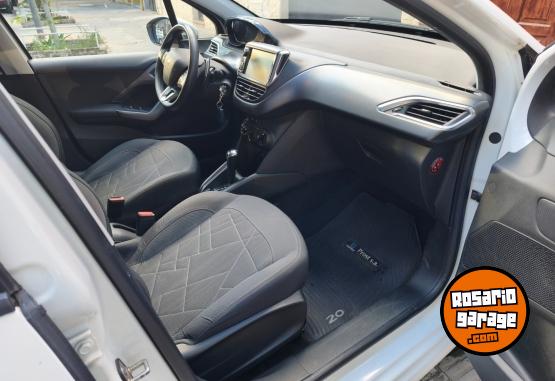 Autos - Peugeot 208 2016 Nafta 69000Km - En Venta