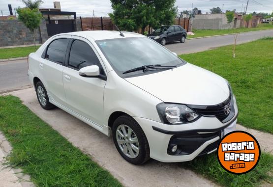 Autos - Toyota Ethios XLS 2018 Nafta 65000Km - En Venta