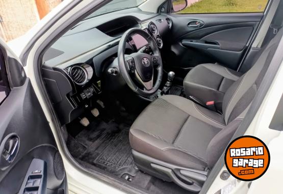 Autos - Toyota Ethios XLS 2018 Nafta 65000Km - En Venta