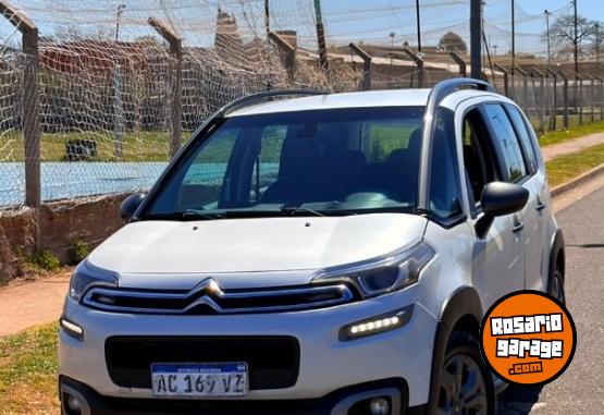 Autos - Citroen C3 aircross shine 2018 Nafta 180000Km - En Venta