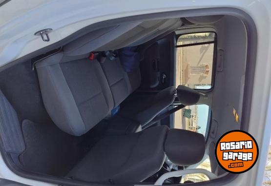 Camionetas - Volkswagen Amarok 2016 Diesel 245000Km - En Venta