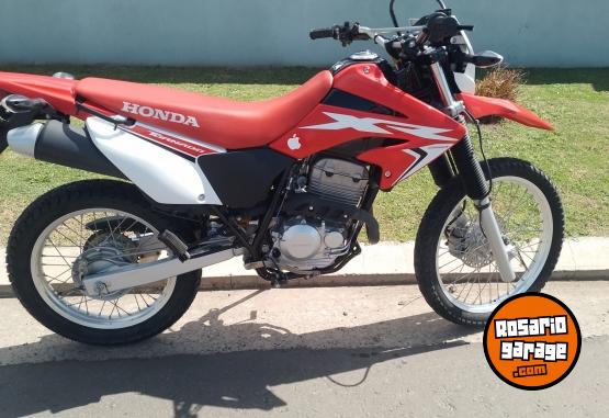 Motos - Honda Tornado 250 2023 Nafta 11111Km - En Venta