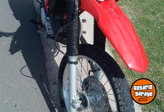 Motos - Honda Tornado 250 2023 Nafta 11111Km - En Venta