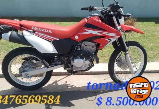 Motos - Honda Tornado 250 2023 Nafta 11111Km - En Venta