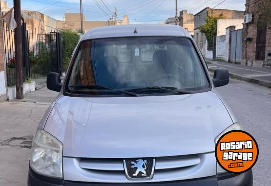 Utilitarios - Peugeot Partner 1.4 2013 Nafta 134000Km - En Venta