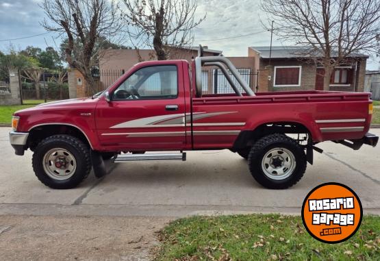 Camionetas - Toyota Hilux 2.8 D. 4x4 1994 Diesel 200000Km - En Venta