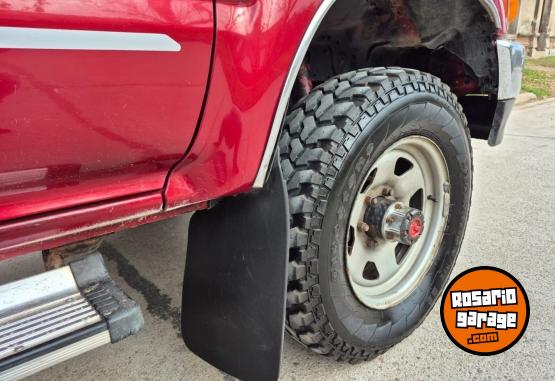 Camionetas - Toyota Hilux 2.8 D. 4x4 1994 Diesel 200000Km - En Venta