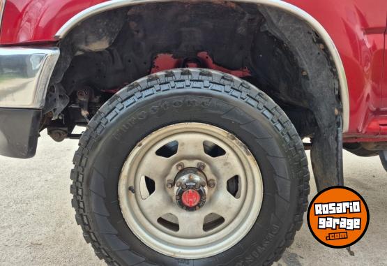 Camionetas - Toyota Hilux 2.8 D. 4x4 1994 Diesel 200000Km - En Venta