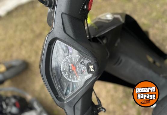 Motos - Motomel 110 Blitz plus 2024 Nafta 13500Km - En Venta