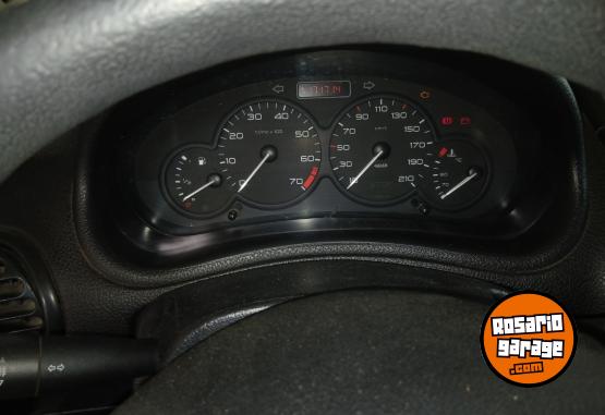 Autos - Peugeot 206 2009 Nafta 171000Km - En Venta