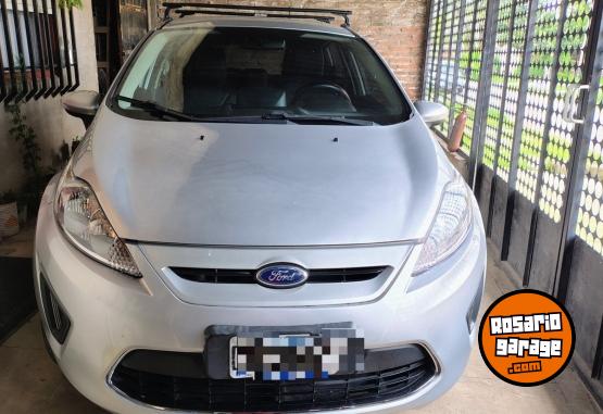 Autos - Ford Fiesta kinetic 2011 Nafta 178000Km - En Venta